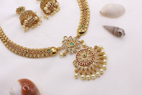 Traditional set