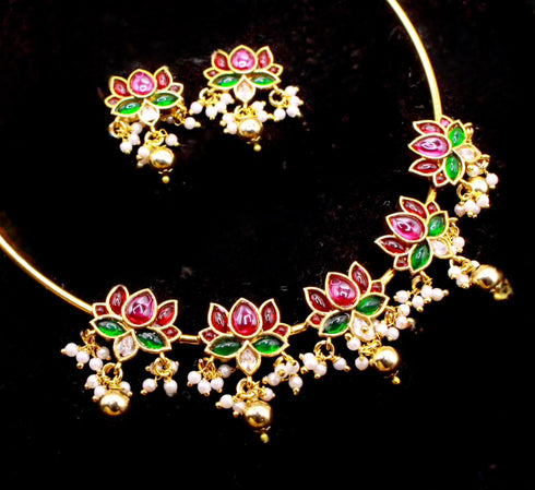 Lotus Hasli Necklace with Earrings