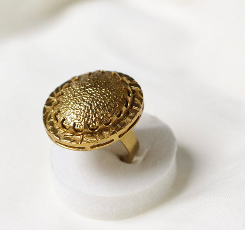 GOLD TEXTURE RING