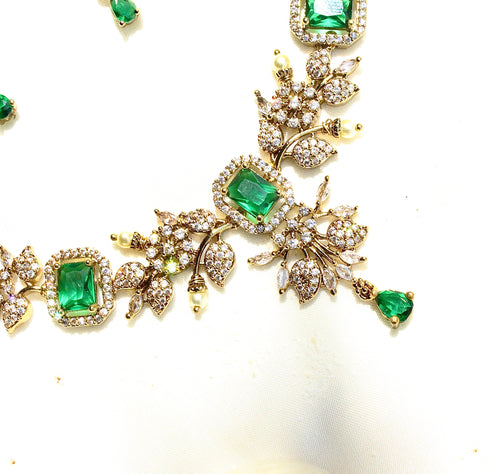 Gulzar-E-Nageen" Green Ganga Jamna Style Necklace