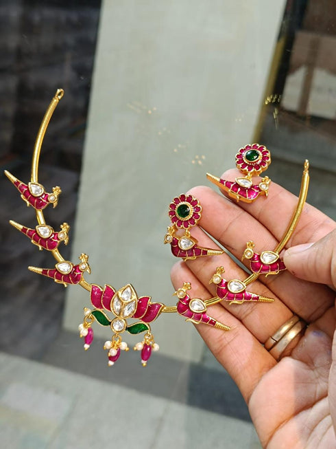 "Parinday" Gold Plated Kundan Hasli Necklace