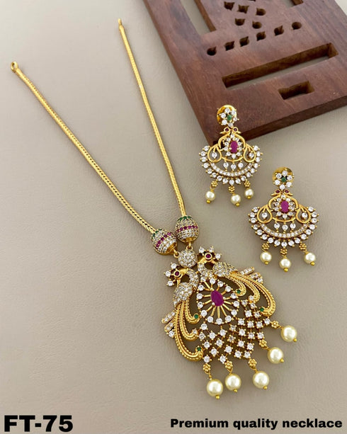 "MOORNI'' Peacock Chain Style Necklace