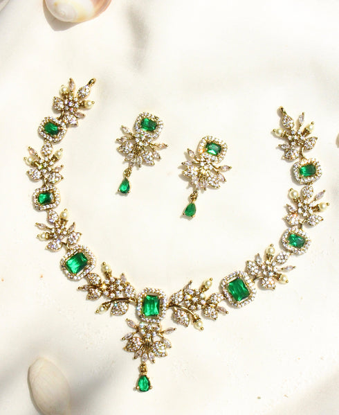 Gulzar-E-Nageen" Green Ganga Jamna Style Necklace
