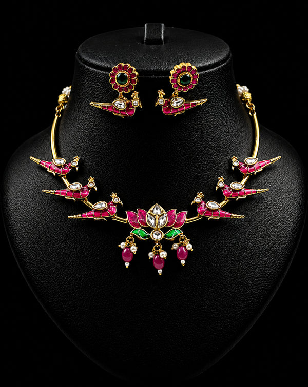 "Parinday" Gold Plated Kundan Hasli Necklace