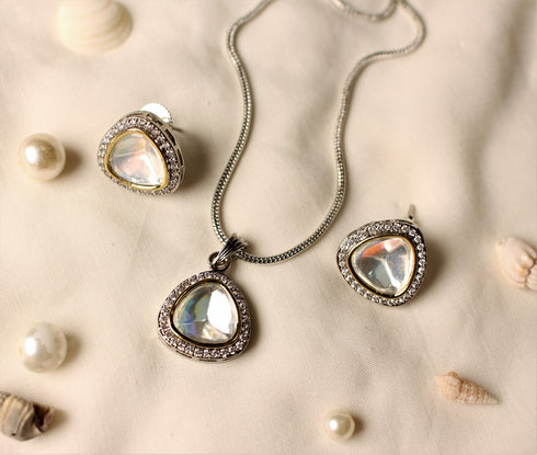 Kundan pendat set