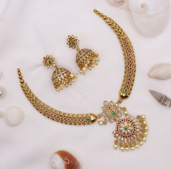 Traditional set