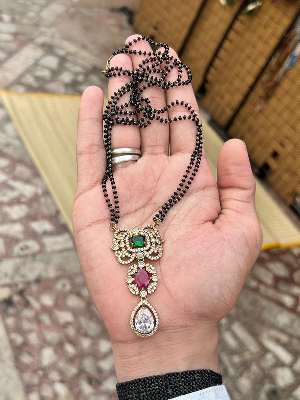 Black Beads Kundan Pendent
